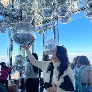 Meet your Posher, Akvile